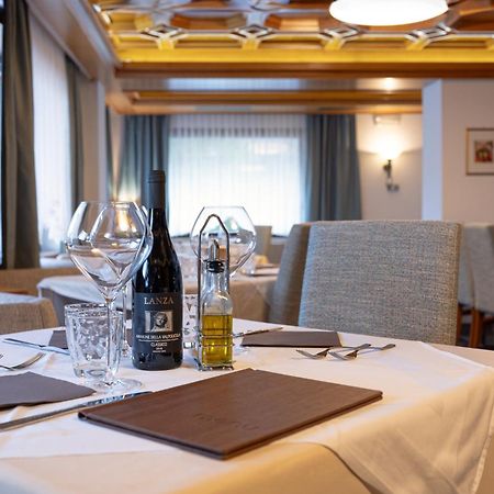 Hotel Engel カナツェーイ エクステリア 写真