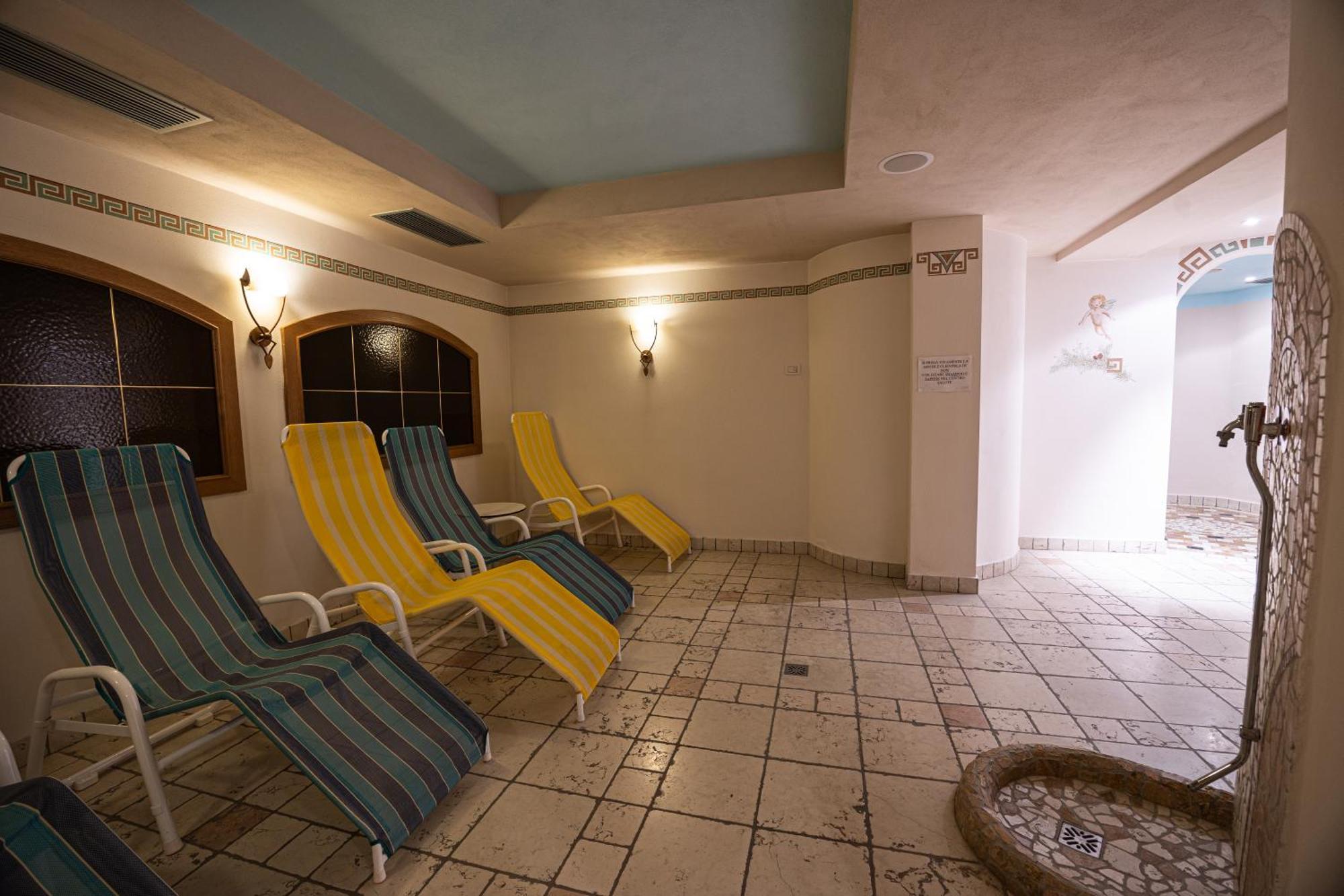 Hotel Engel カナツェーイ エクステリア 写真