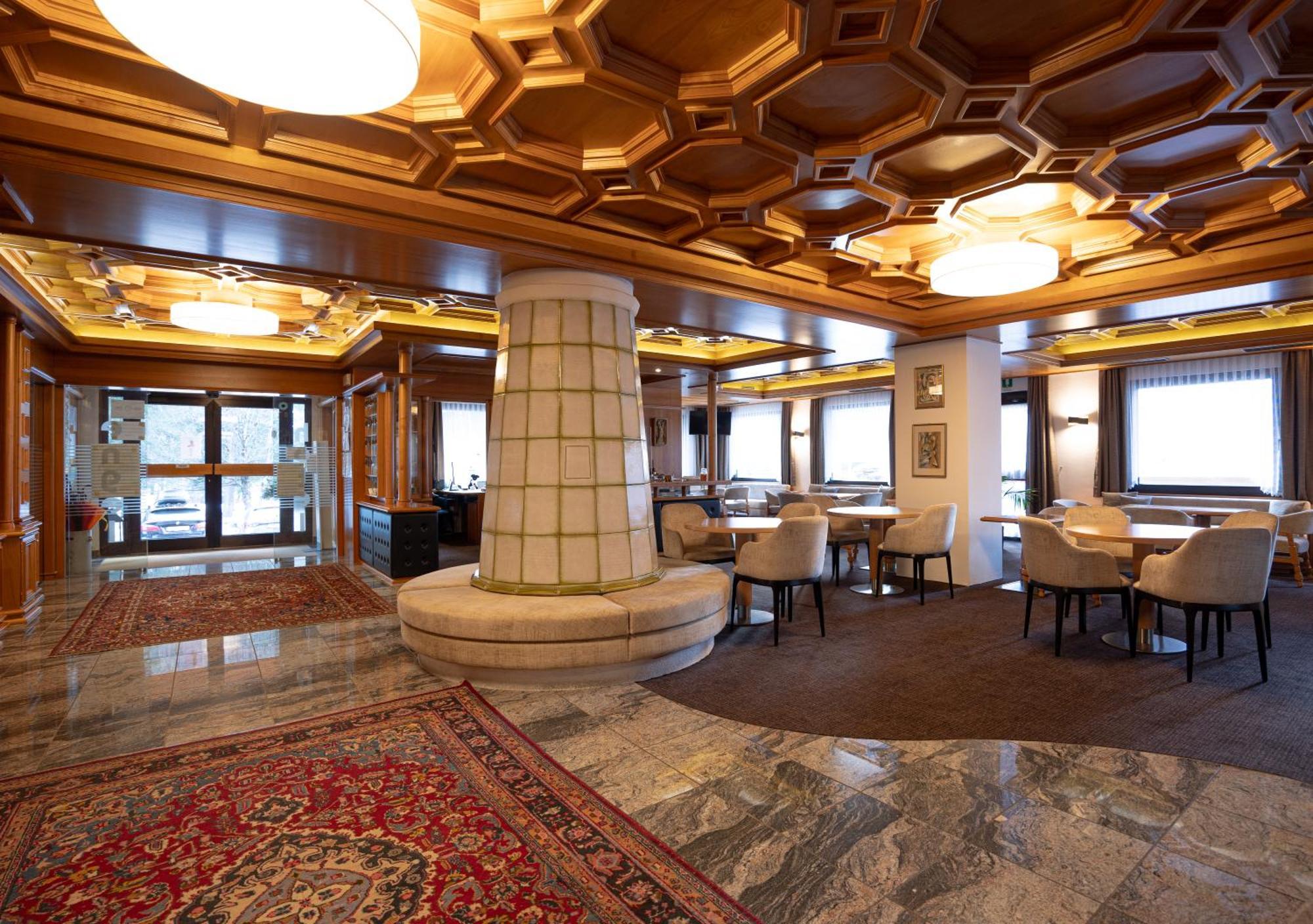 Hotel Engel カナツェーイ エクステリア 写真