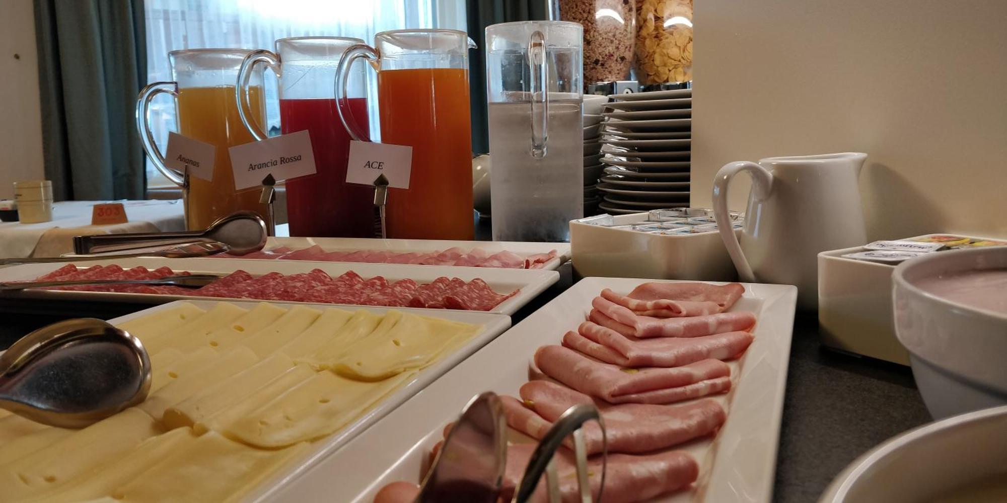 Hotel Engel カナツェーイ エクステリア 写真