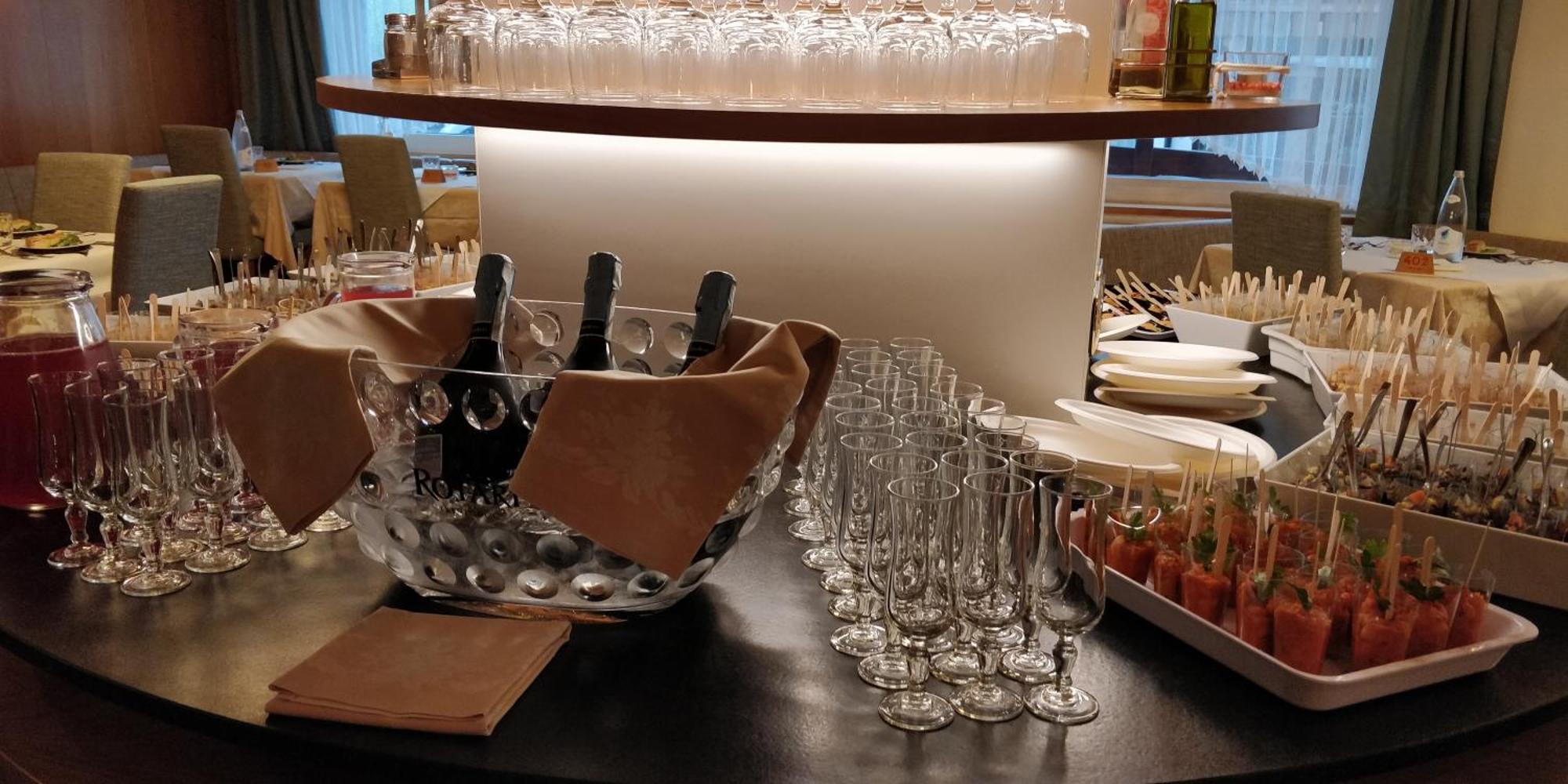 Hotel Engel カナツェーイ エクステリア 写真