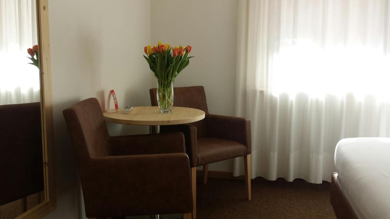 Hotel Engel カナツェーイ エクステリア 写真